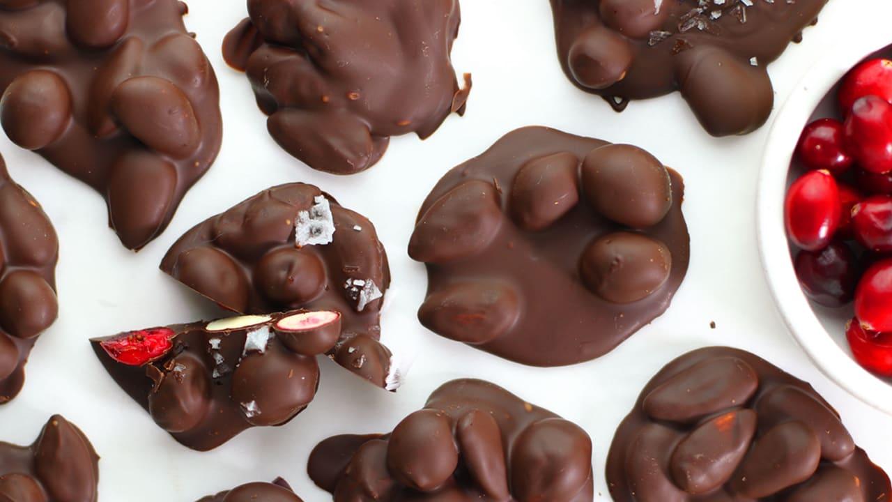 Chocolate Cranberry Clusters: Unleash Your Sweet Tooth