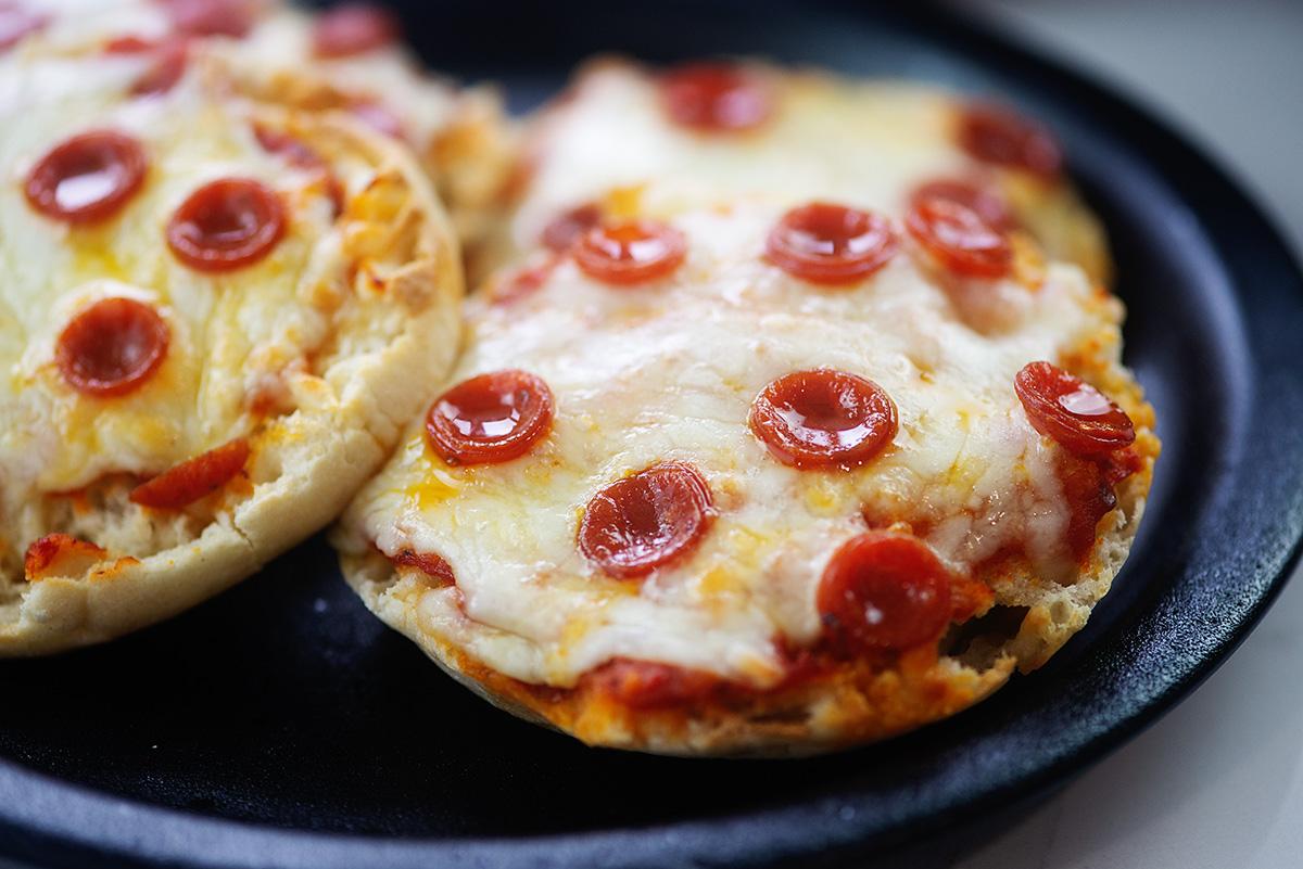 English Muffin Pizza