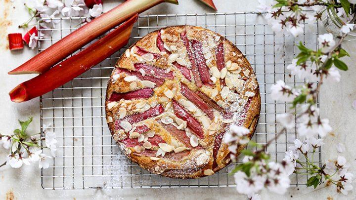 Low-Fat Rhubarb Cake