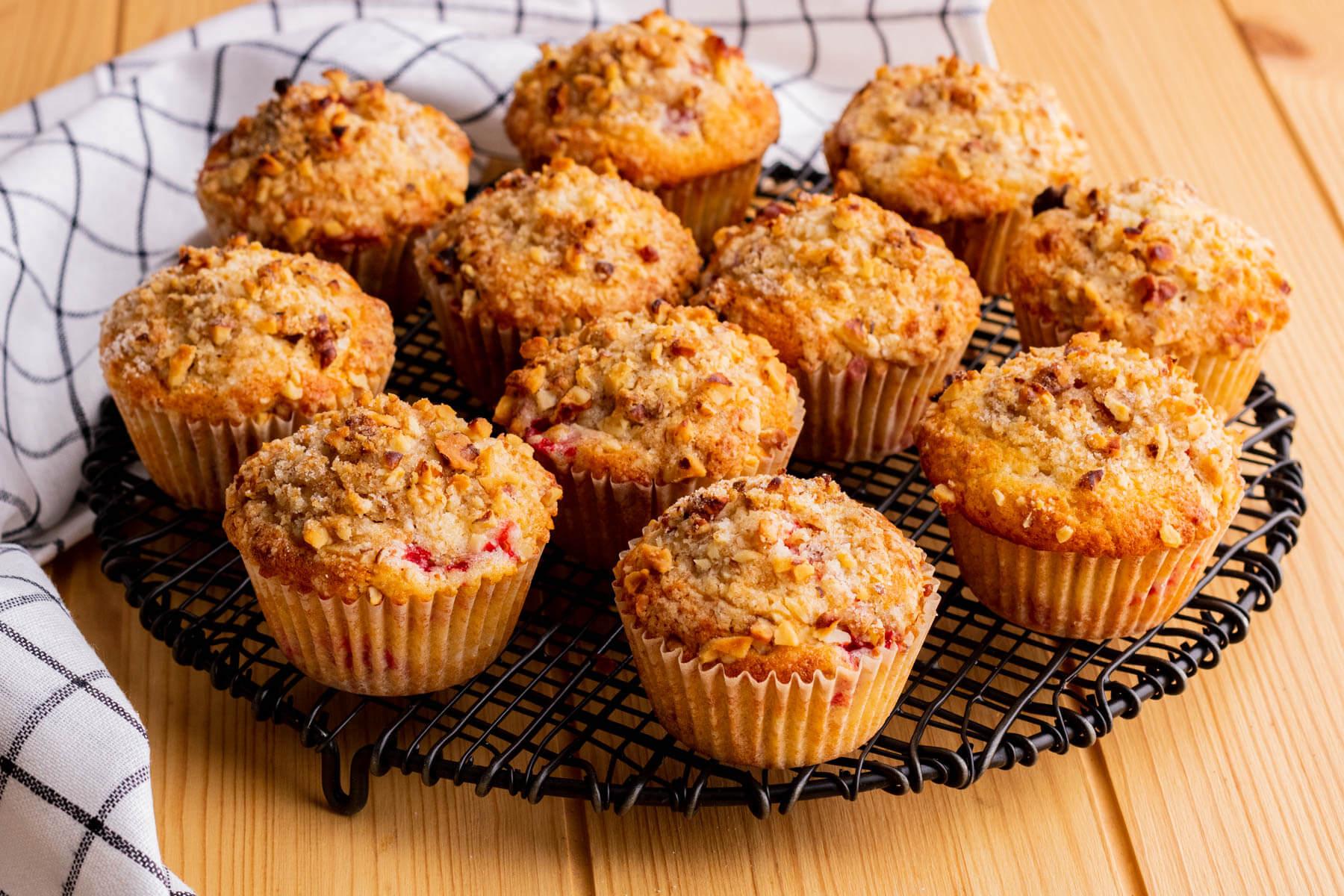 Low Calorie Strawberry Rhubarb Muffins
