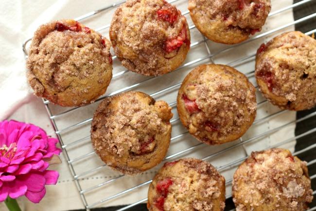 Low Calorie Strawberry Rhubarb Muffins