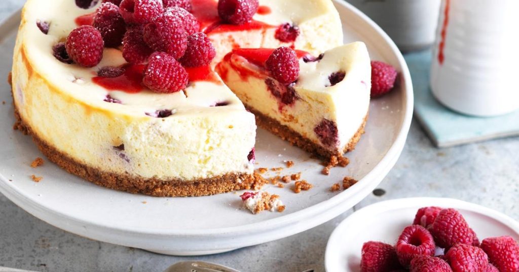 Heavenly Raspberry Ricotta Cheesecake Recipe for Dessert Lovers